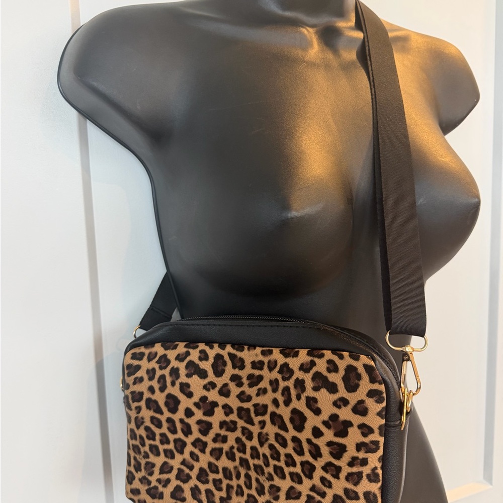 NEW TRENDY Leopard Pattern Crossbody Bag- gift! functional, attractive